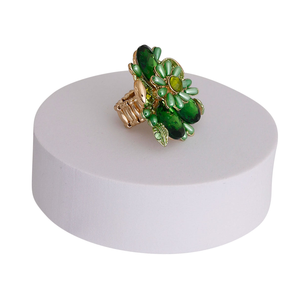 Green Teardrop Pearl Flower Ring