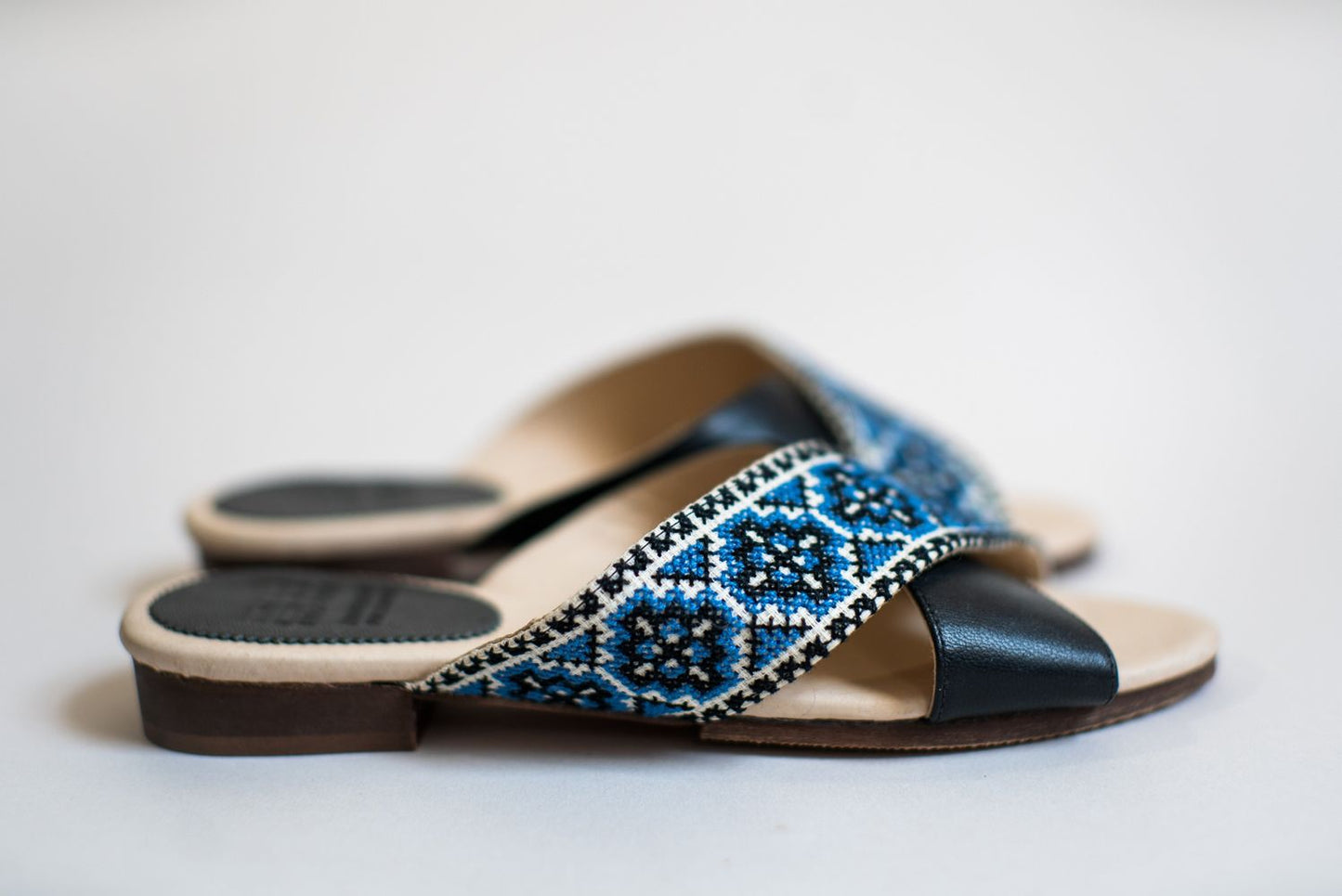 Tatreez Cross Sandal - Sapphire Blue
