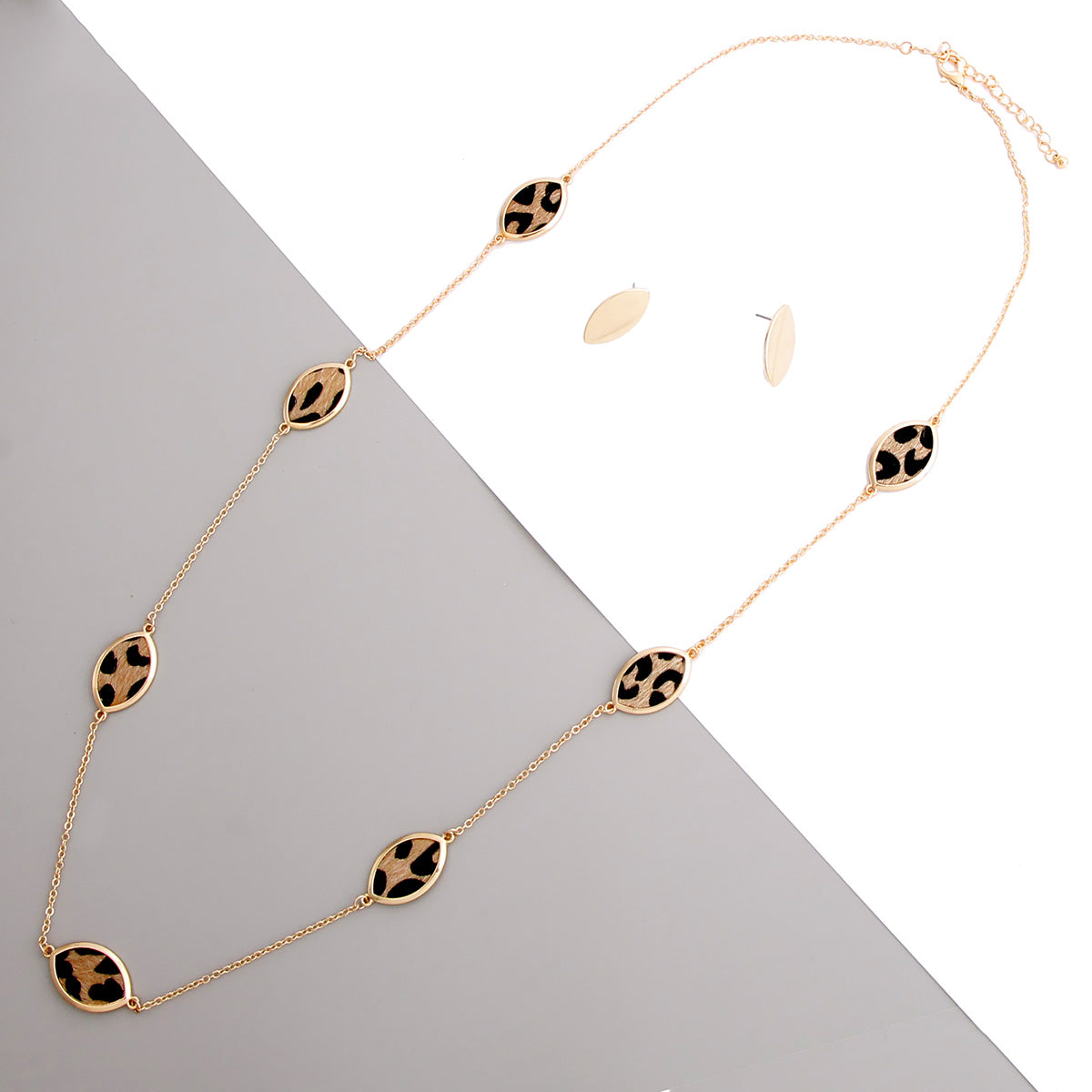 Marquire Leopard Fur Long Necklace